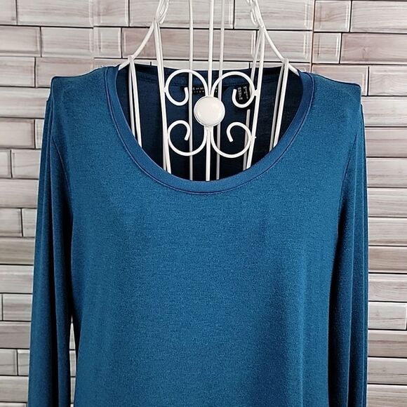 Halston essentials long sleeve crewneck top Size XS - Picture 2 of 11